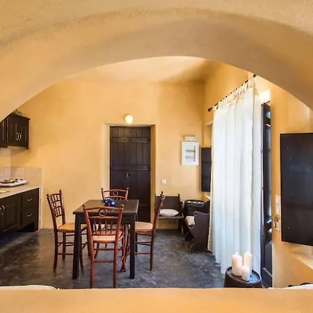 Ramni House: Private With Pool By The Sea