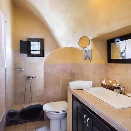 Ramni House: Private With Pool By The Sea Villa