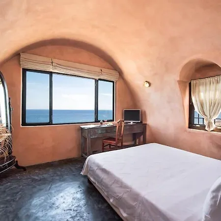 Ramni House: Private With Pool By The Sea Villa